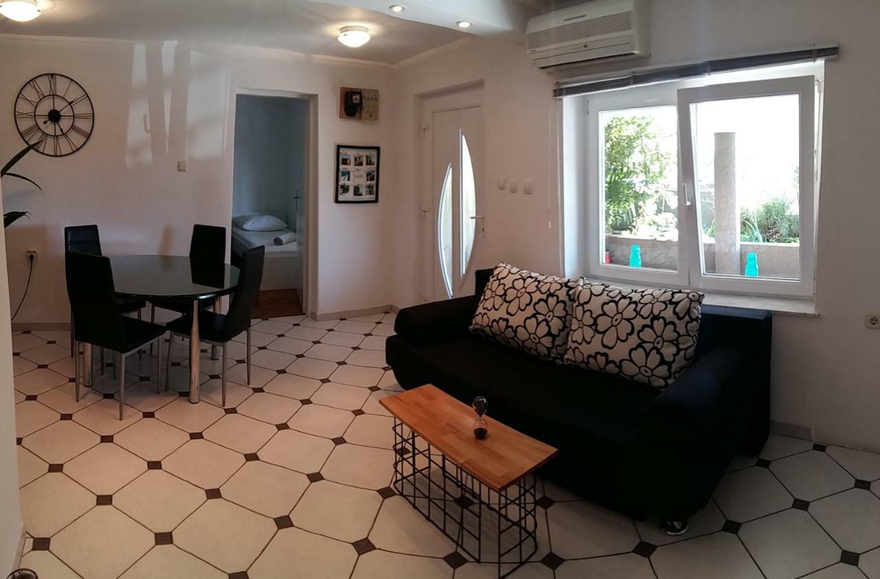 Apartment Melany Senj  Ngoại thất bức ảnh